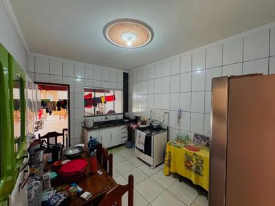 Casa R. José Gonçalves de Oliveira - 14