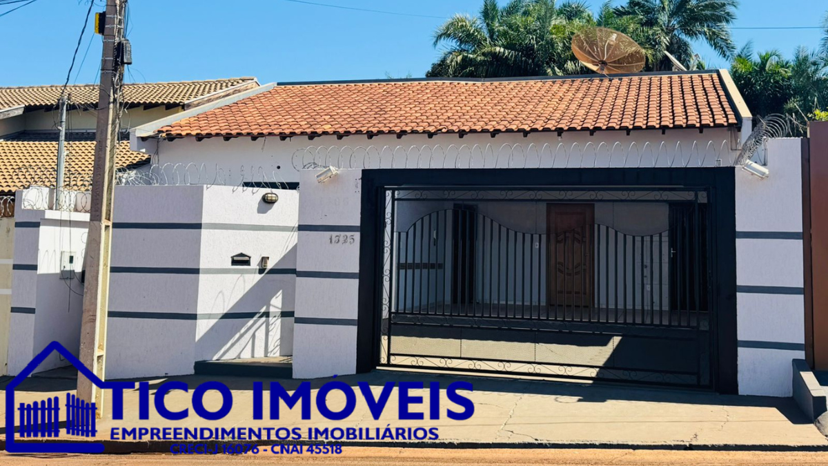 Casa R. Ana Gomes, Centro