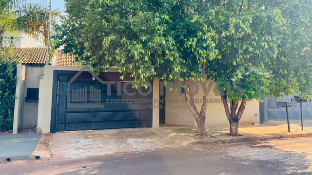 Casa R. Juscelino Kubitscheck - Jardim Brasília - casa à venda em Paranaíba - MS