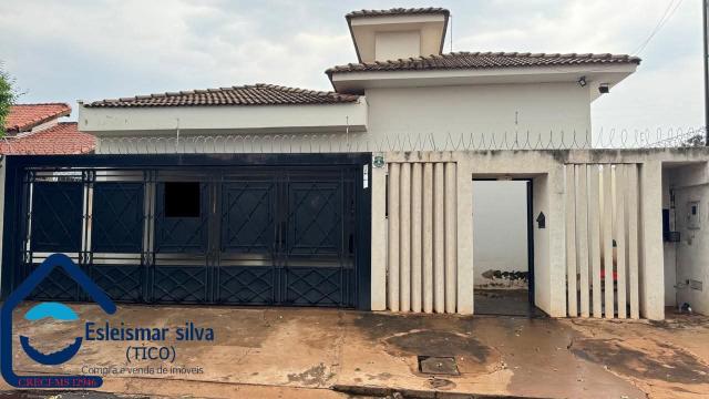 Casa R. Heliodoro Rodrigues de Freitas. Próximo ao SINTED - casa à venda em Paranaíba MS