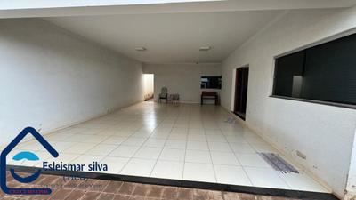 Casa R. Heliodoro Rodrigues de Freitas. Próximo ao SINTED - 2