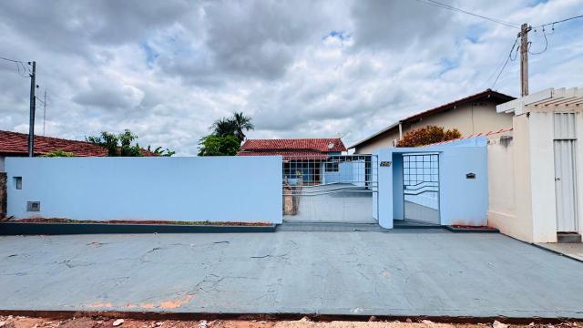Casa R. Júlio Mário About Castro – Bairro Santo Antônio - casa à venda em Paranaíba - MS