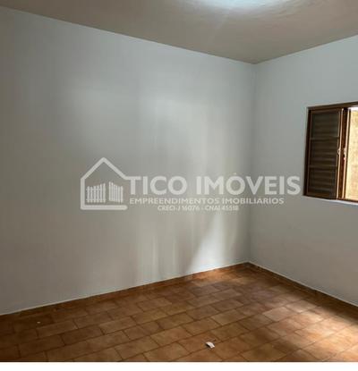 Casa: Rua Augusto Correia da Costa Júnior - 2