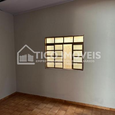 Casa: Rua Augusto Correia da Costa Júnior - 9