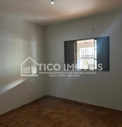 Casa: Rua Augusto Correia da Costa Júnior - 10
