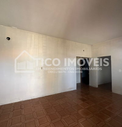Casa: Rua Augusto Correia da Costa Júnior - 12