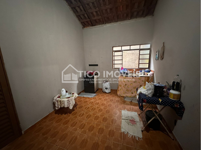 Rua 11 de Outubro, nº 825 - 5